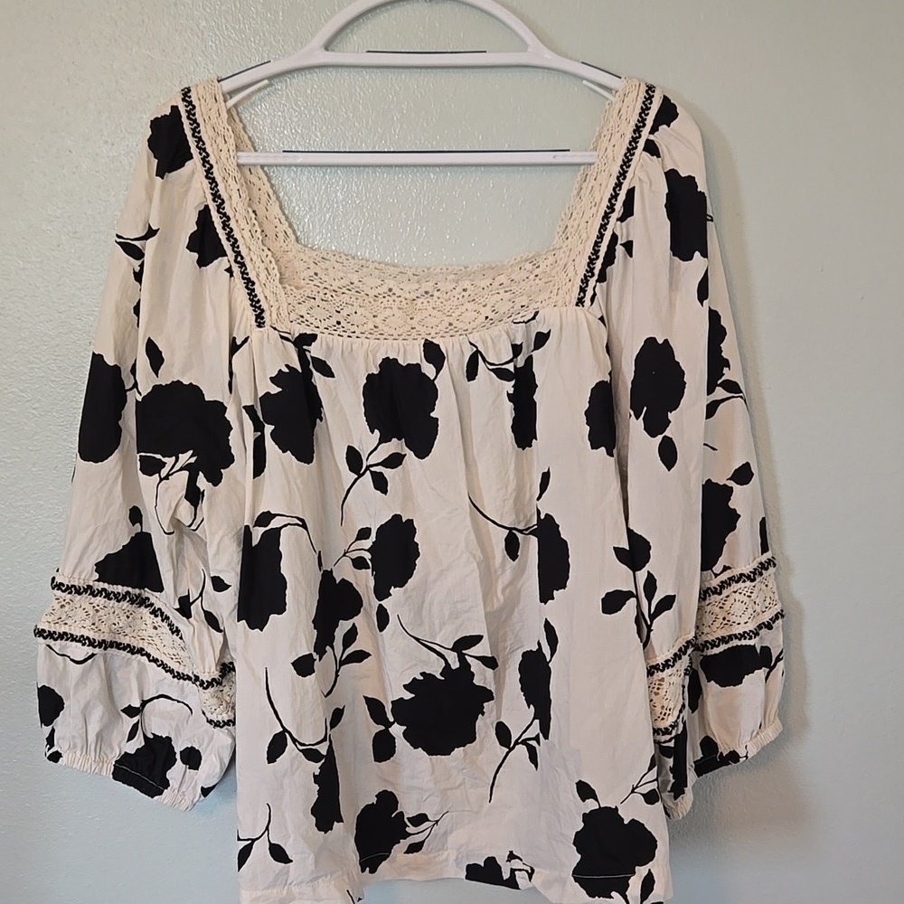 Maurices | Black & White Floral Top Size 1X
